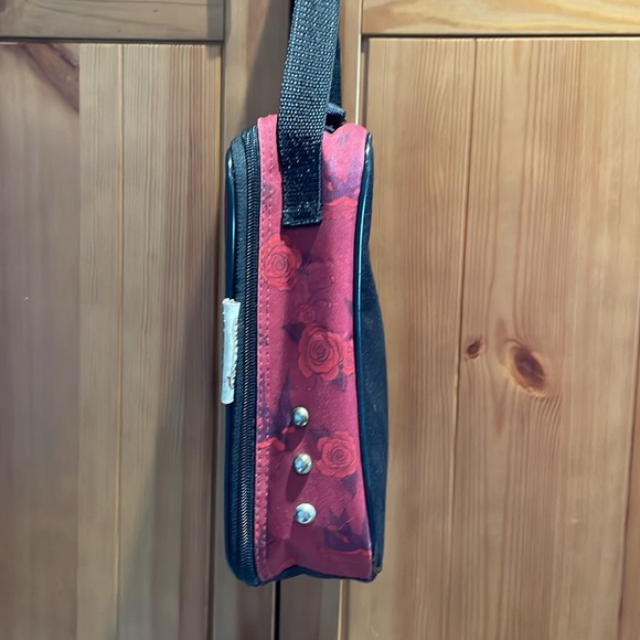 Love & Luck Tinkerbell “sweet love” lunch bag 9.5” x 8” w/adjustable strap. - Picture 5 of 7